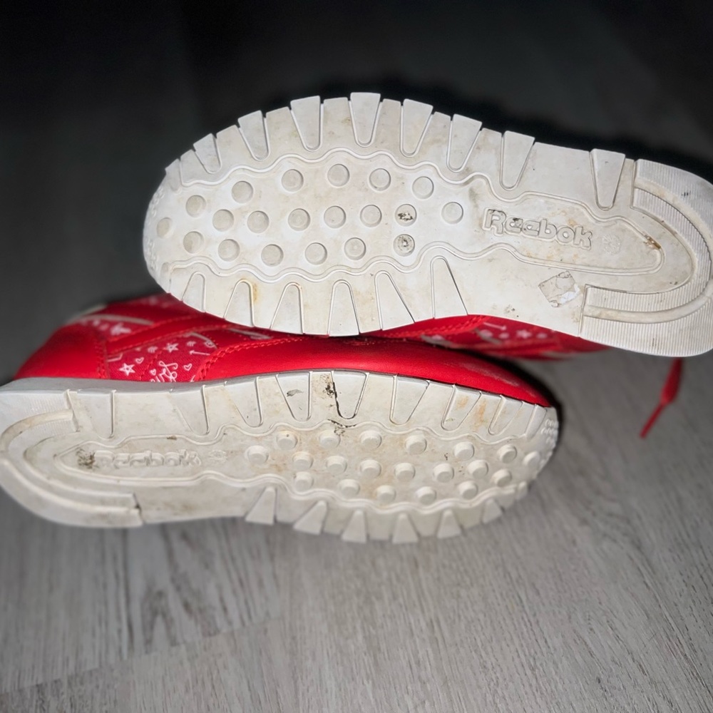 Girls Reebok Sneakers - Picture 3 of 3